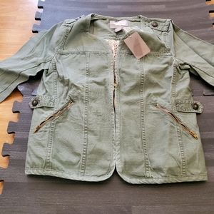 ❤️💚💚 Army green jacket, stitching on the back